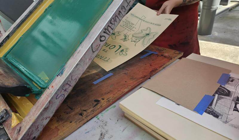 Poster Syndicate screen printing live at TNDC